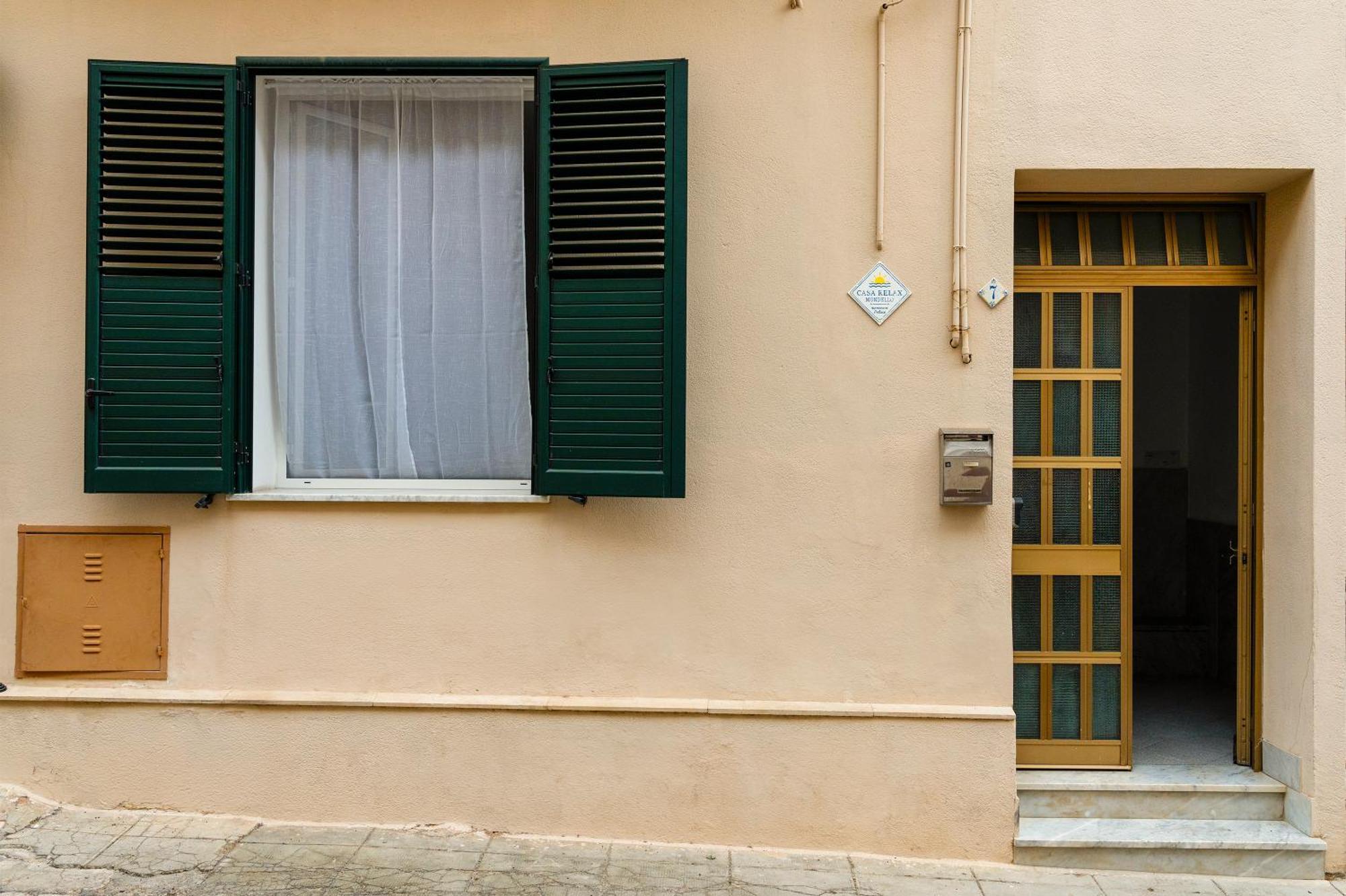 Casa Relax Mondello Apartment Bagian luar foto